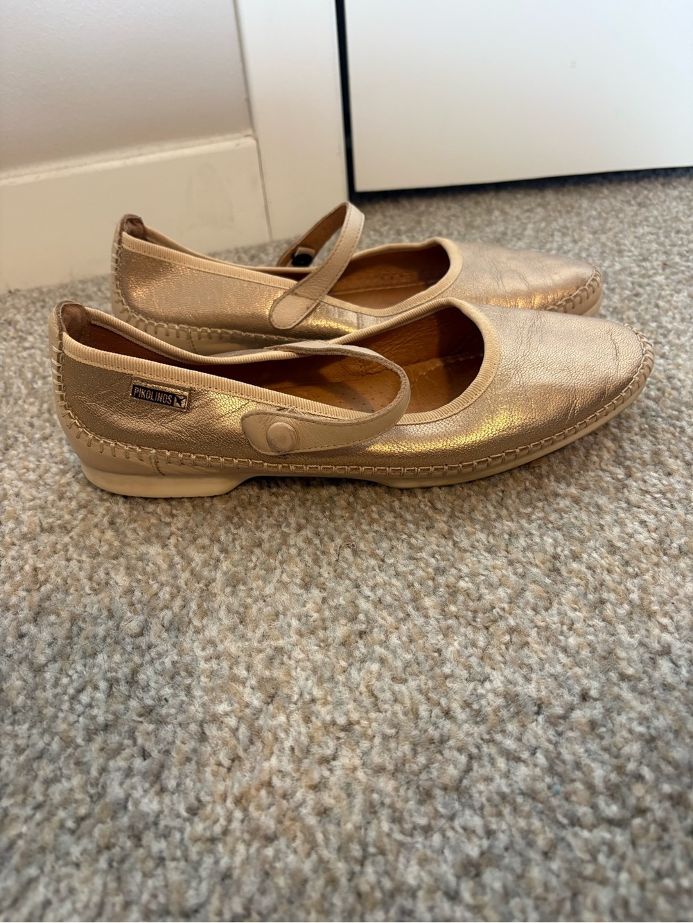 Pikolinos Mary Jane Flats in Metallic Gold - Size 39 - Picture 3 of 8